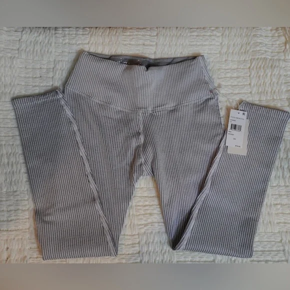 GOOD AMERICAN LEGGINGS WIDE RIB SHINE CLEAN SEAMLESS NWT WHITE 001 - Picture 3 of 7